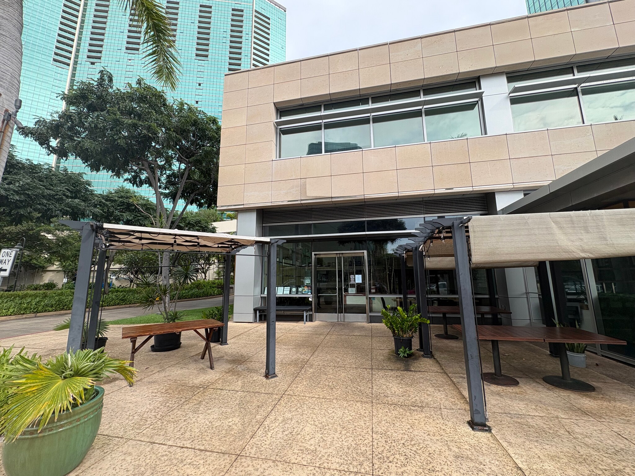 1288 Ala Moana Blvd, Honolulu, HI à louer Photo de l’immeuble– Image 1 sur 7