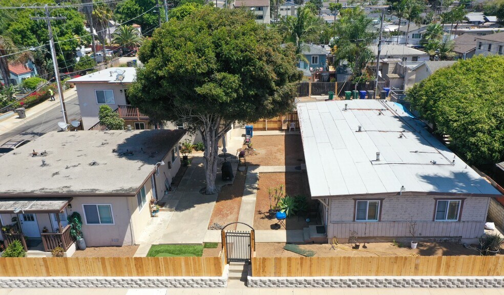 718-722 N Freeman St, Oceanside, CA à vendre - Photo de l’immeuble – Image 3 sur 28