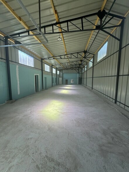 Local d'activités dans Argenteuil à vendre - Photo intérieure – Image 2 sur 8