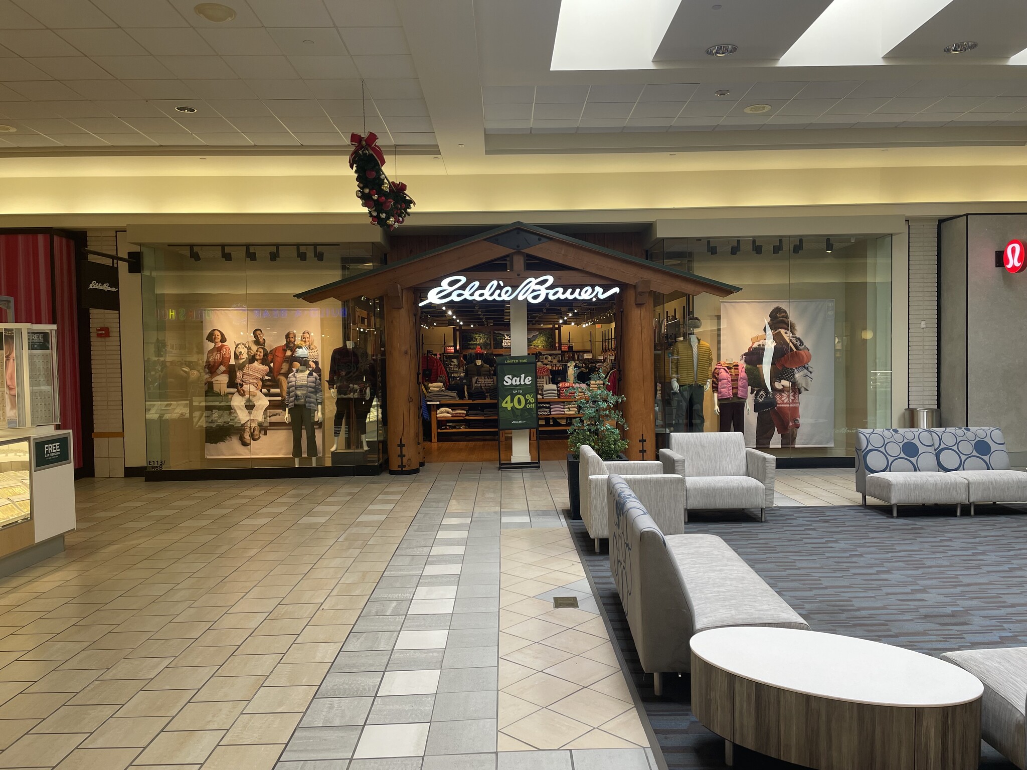 364 Maine Mall Rd, South Portland, ME à louer Photo de l’immeuble– Image 1 sur 3