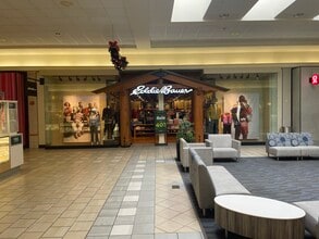 364 Maine Mall Rd, South Portland, ME à louer Photo de l’immeuble– Image 1 sur 3