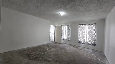 406 N New Ave, Monterey Park, CA à louer Photo intérieure– Image 2 sur 8