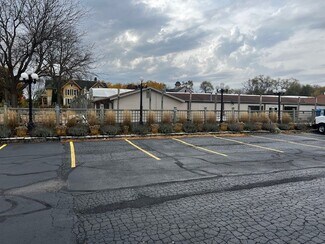 Plus de détails pour 2640 N Main St, Rockford, IL - Local commercial à vendre