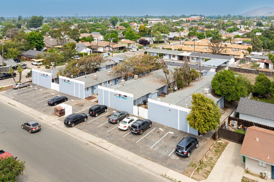 282 W Date Ave, Porterville, CA à vendre - Aérien – Image 2 sur 11