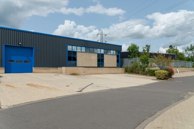 Plus de détails pour Lakesmere Rd, Horndean - Industriel/Logistique à louer