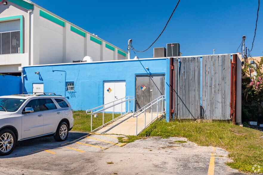 14011-14015 S Dixie Hwy, Miami, FL à louer - Photo de l’immeuble – Image 2 sur 4