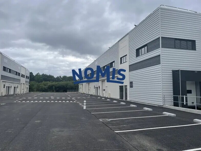 Local d’activités dans Saint-Aignan-Grandlieu à louer - Photo de l’immeuble – Image 2 sur 5