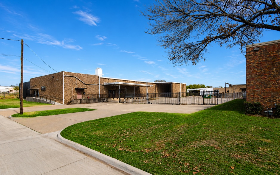4529 Gold Rd, Dallas, TX à vendre - Photo principale – Image 1 sur 7