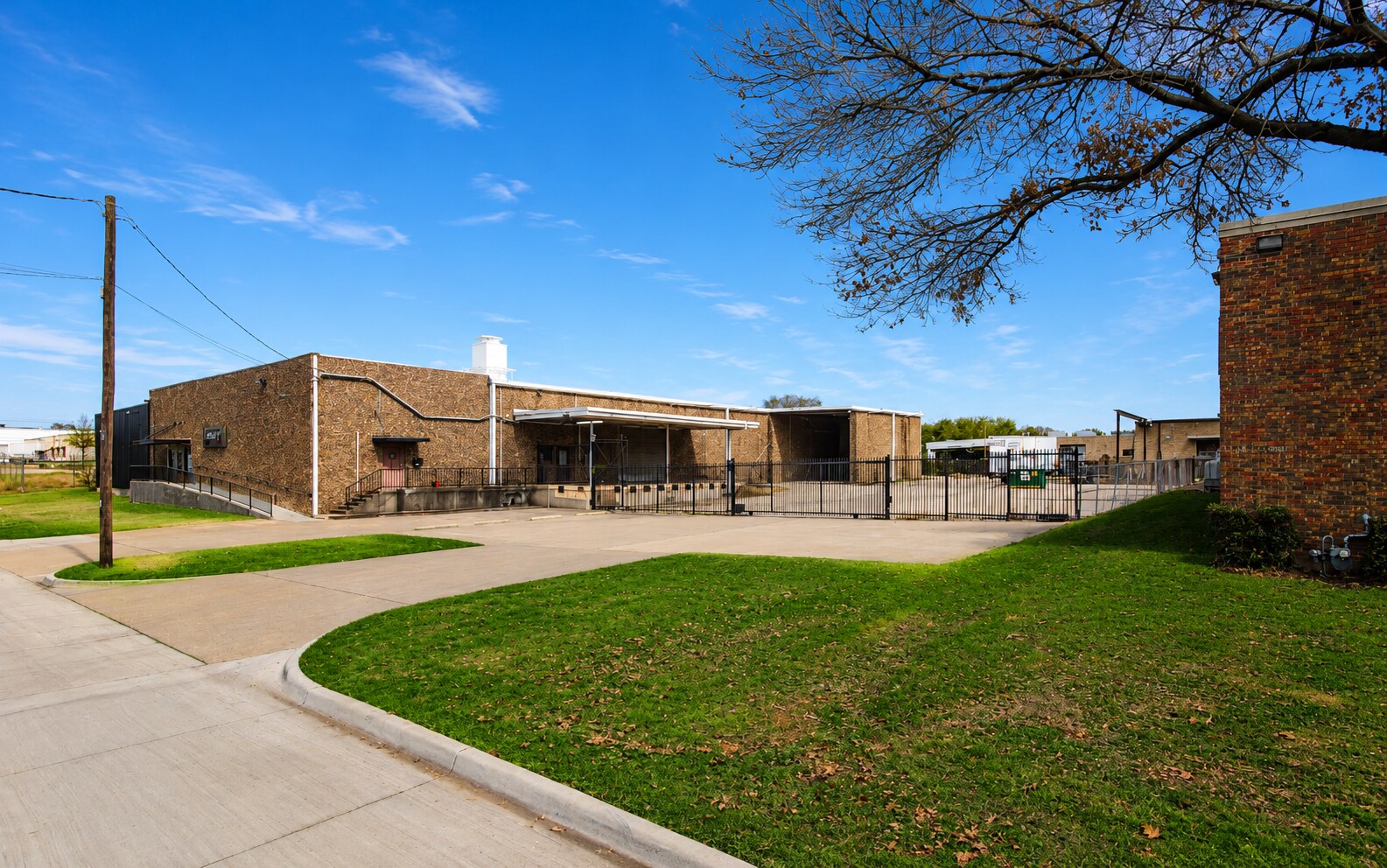 4529 Gold Rd, Dallas, TX à vendre Photo principale– Image 1 sur 8