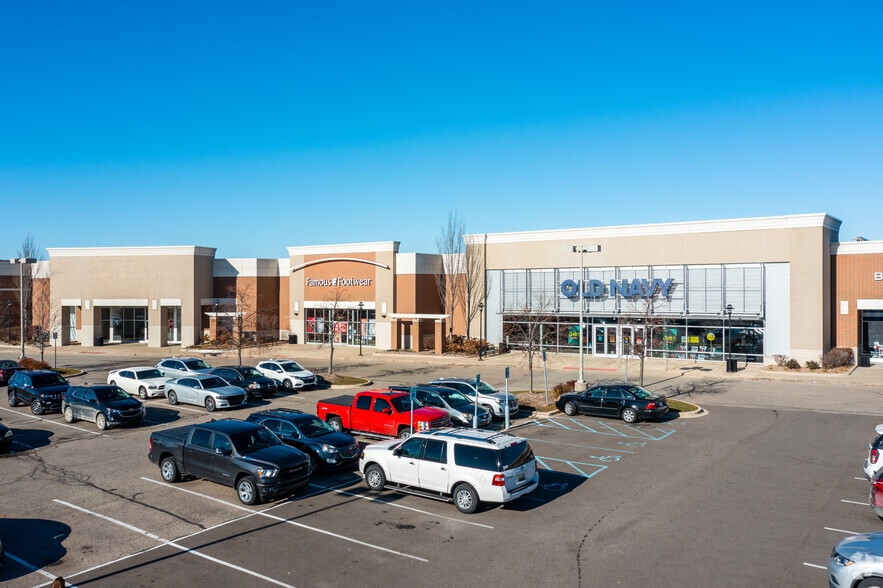 47142-47330 Michigan Ave, Canton, MI à louer - Photo de l’immeuble – Image 3 sur 7