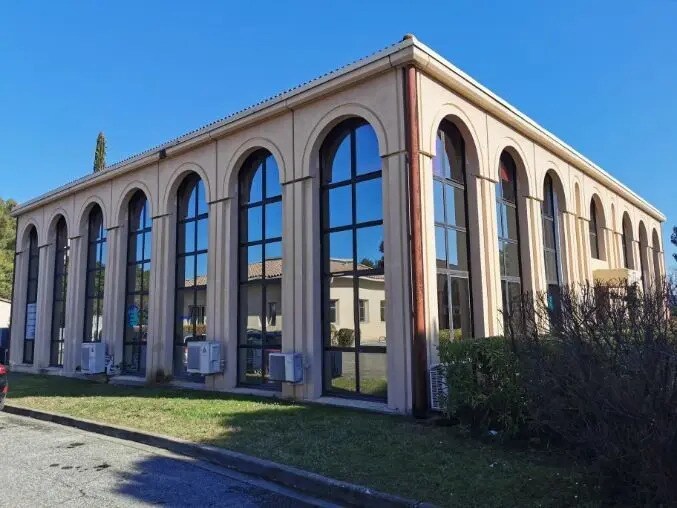 Bureau dans Aix-en-Provence à louer - Photo de l’immeuble – Image 2 sur 15