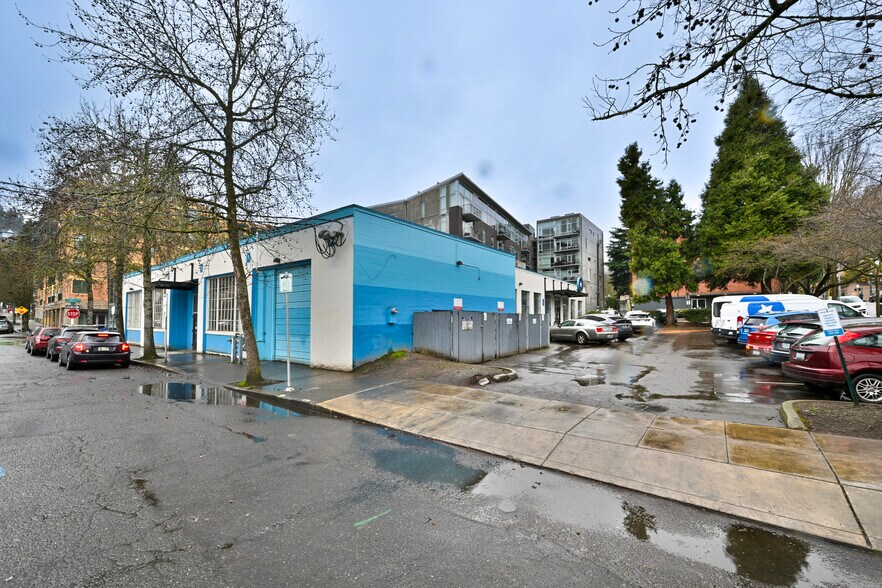 1701 SW Jefferson St, Portland, OR à louer - Photo de l’immeuble – Image 3 sur 14