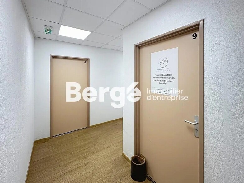 Bureau dans Mougins à louer - Photo de l’immeuble – Image 2 sur 5