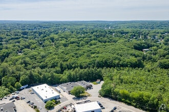 15 Lark Industrial Pky, Greenville, RI - Vue aérienne  vue de carte - Image1