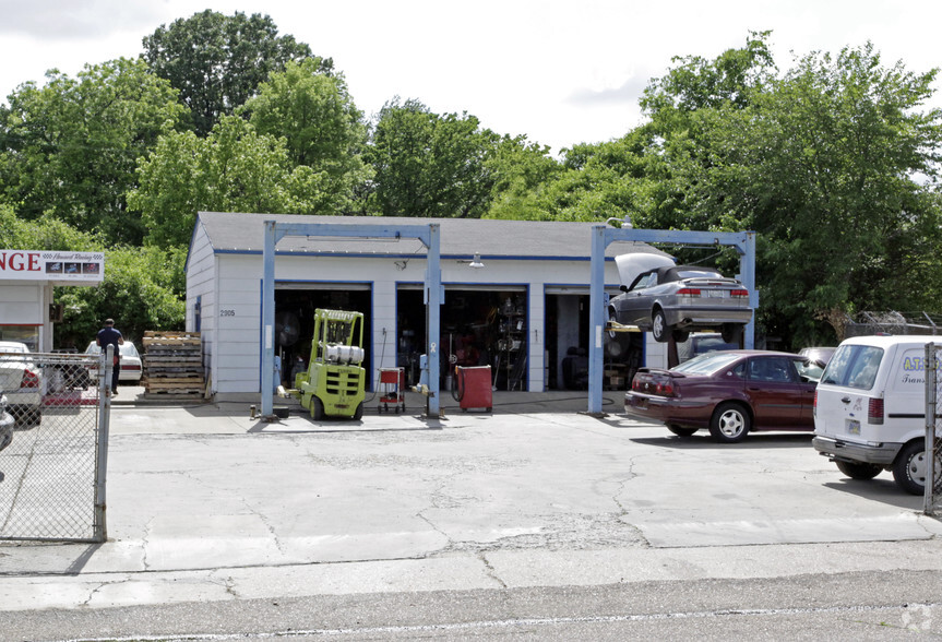2905 Lamar Ave, Memphis, TN à louer - Photo de l’immeuble – Image 3 sur 3