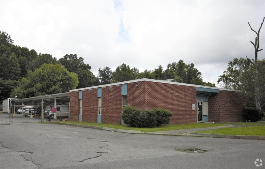 325 Fairchild St, Harriman, TN à vendre - Photo de l’immeuble – Image 3 sur 12