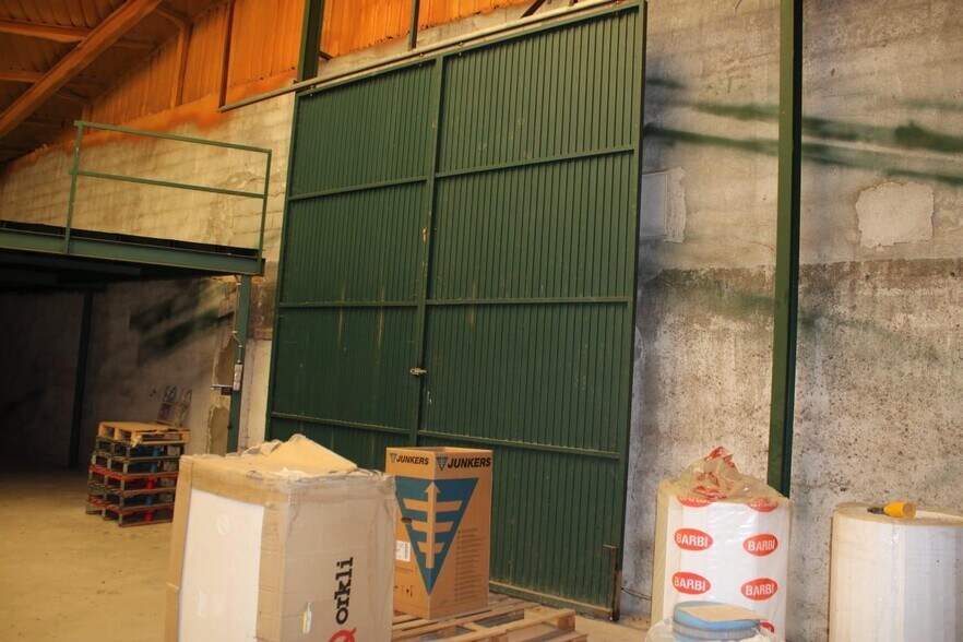 Industriel/Logistique dans Cáceres à vendre - Photo de l’immeuble – Image 3 sur 17