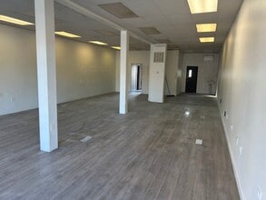 723 Frederick Rd, Catonsville, MD à louer Photo intérieure– Image 2 sur 3