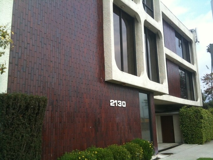 2130 Huntington Dr, South Pasadena, CA à louer - Photo de l’immeuble – Image 2 sur 10