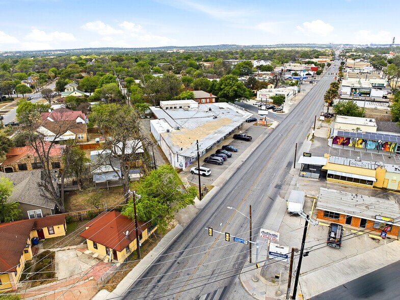 1602 W Kings Hwy, San Antonio, TX à vendre - Photo de l’immeuble – Image 3 sur 13