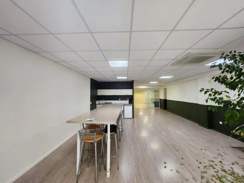 Bureau dans Montpellier à louer - Photo de l’immeuble – Image 3 sur 12
