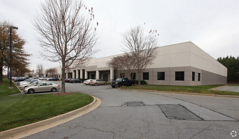 1200 Northbrook Pky, Suwanee, GA à louer - Photo principale – Image 1 sur 2