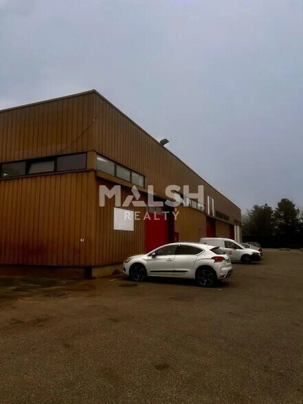 Local d’activités dans Trévoux à louer - Photo de l’immeuble – Image 1 sur 14