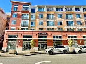 7650 SE 27th St, Mercer Island, WA à louer Photo de l’immeuble– Image 1 sur 6