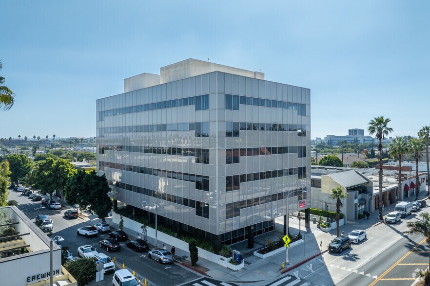 2730 Wilshire Blvd, Santa Monica, CA à louer - Photo de l’immeuble – Image 3 sur 5