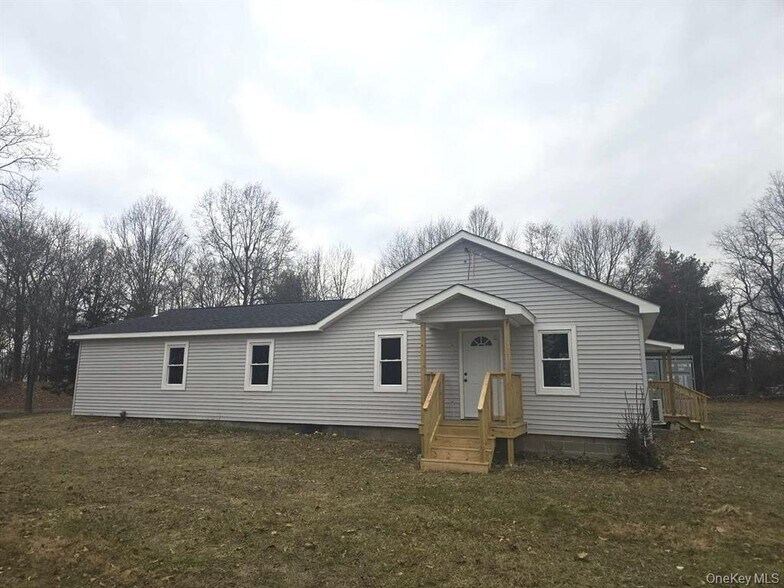 120 Bracken Rd, Montgomery, NY à vendre - Photo de l’immeuble – Image 2 sur 11
