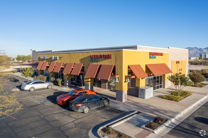 1570 E Tucson Marketplace Blvd, Tucson, AZ à louer - Photo principale – Image 1 sur 26
