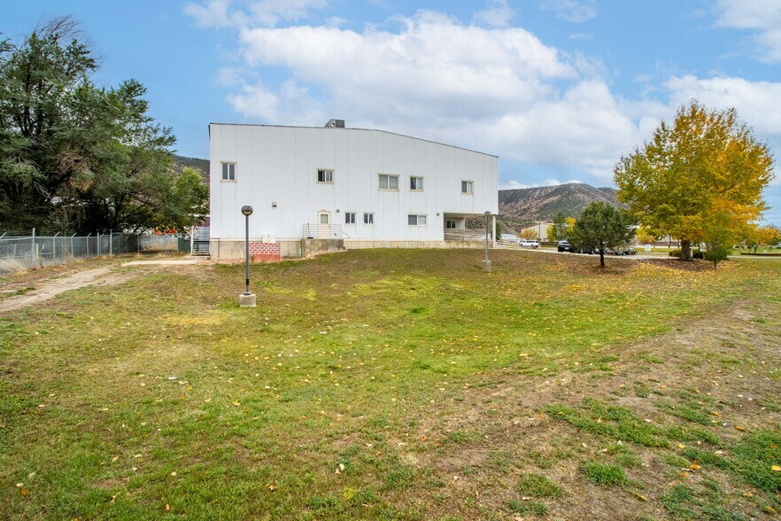 2127 Airport Rd, Rifle, CO à vendre - Photo de l’immeuble – Image 3 sur 12