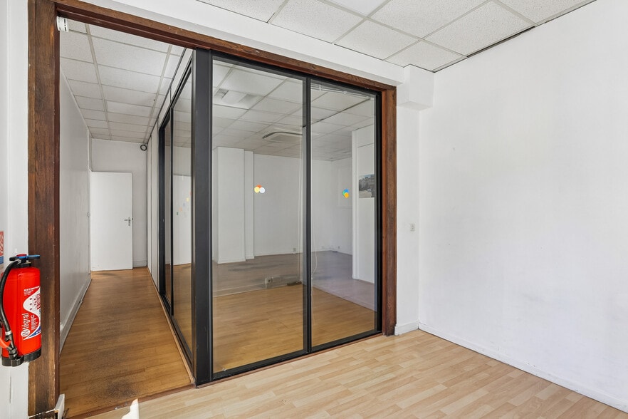 Immeuble residentiel dans Paris à vendre - Photo de l’immeuble – Image 2 sur 7