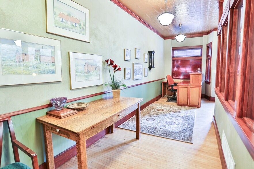 119 Main St S, River Falls, WI à vendre - Photo de l’immeuble – Image 3 sur 9