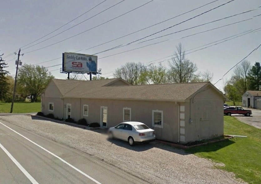 7947 Southeastern Ave, Indianapolis, IN à louer - Photo de l’immeuble – Image 2 sur 24