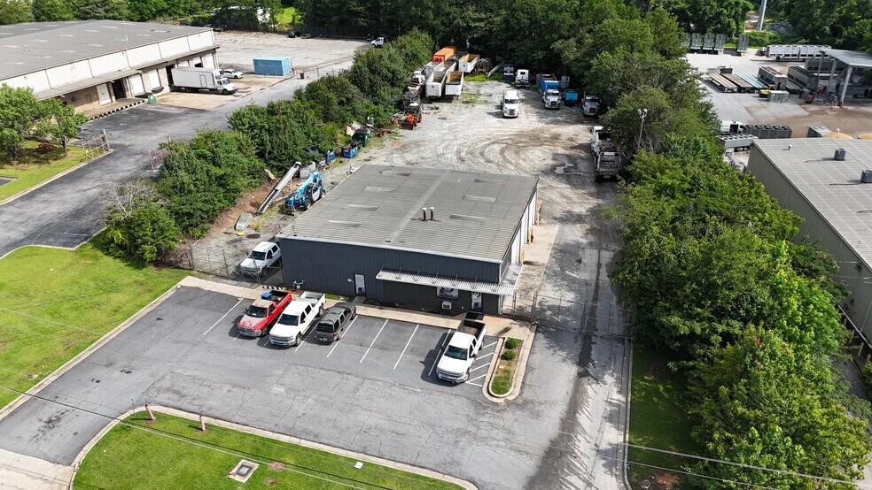 314 Cash Memorial Blvd, Forest Park, GA à louer - Photo de l’immeuble – Image 1 sur 7