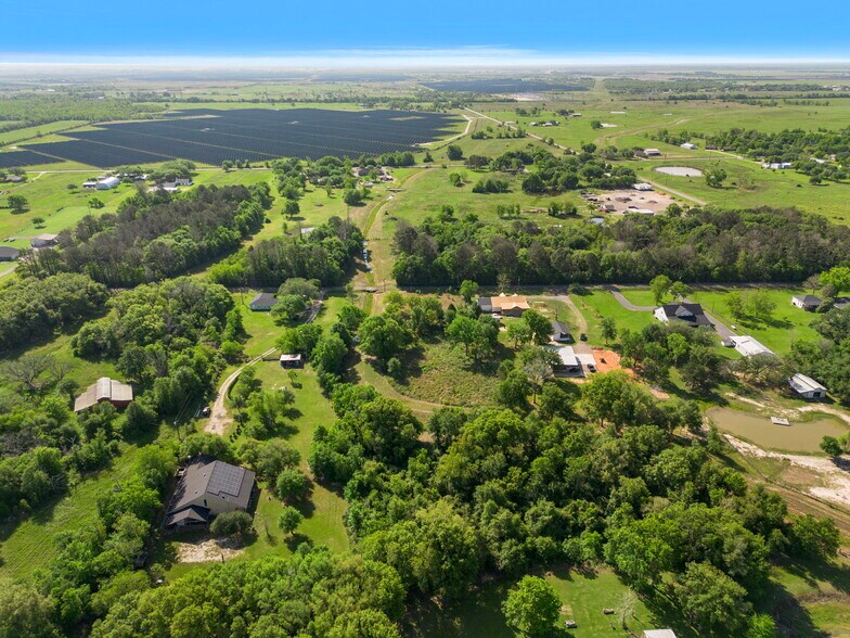 11802 Joyce Ln, Needville, TX à vendre - Photo de l’immeuble – Image 3 sur 8