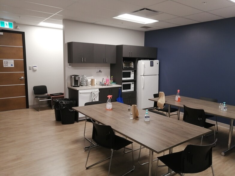 725 Boul Lebourgneuf, Québec, QC à louer - Photo intérieure – Image 3 sur 17