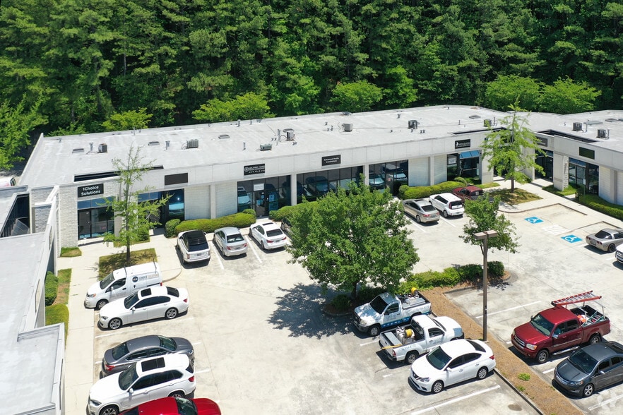 6500 McDonough Dr, Norcross, GA à louer - Photo de l’immeuble – Image 2 sur 4