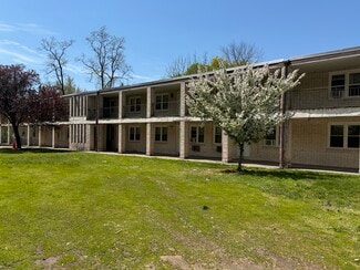 Plus de détails pour 45 Olmsted St, East Hartford, CT - Logement à vendre