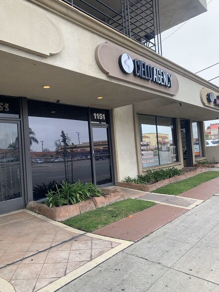 1149-1163 N Tustin St, Orange, CA à louer - Photo de l’immeuble – Image 2 sur 25
