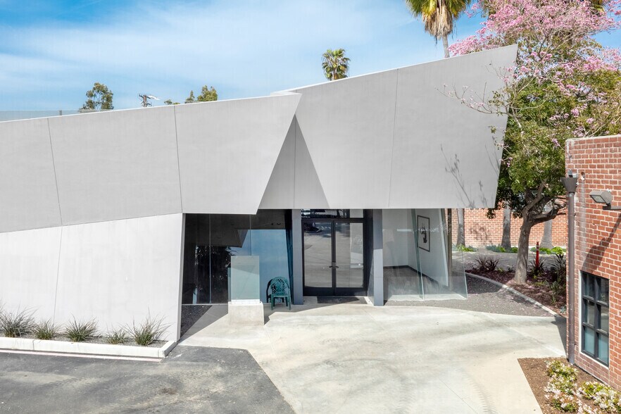 10113 Jefferson Blvd, Culver City, CA à louer - Photo de l’immeuble – Image 2 sur 10