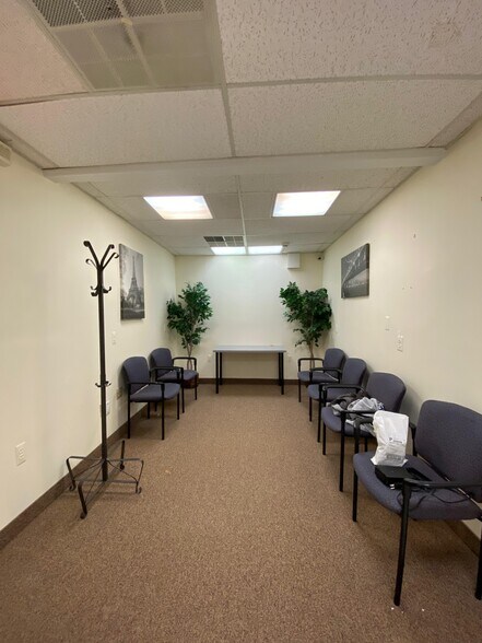 4255 US Highway 9, Freehold, NJ à louer - Photo intérieure – Image 2 sur 8