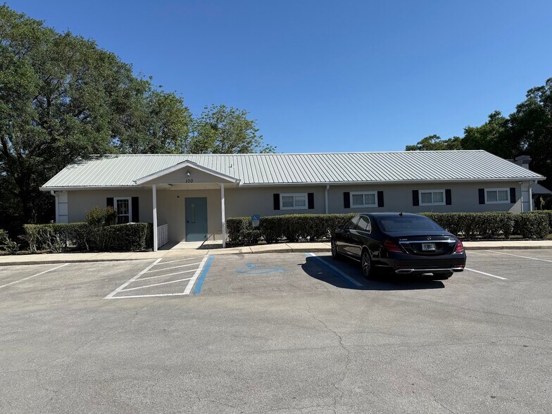 3120 SW 27th Ave, Ocala, FL à louer - Photo de l’immeuble – Image 2 sur 13