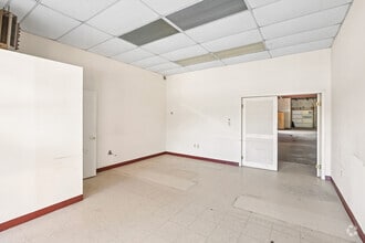 15700-15710 Jefferson Davis Hwy, Colonial Heights, VA à louer Photo intérieure– Image 1 sur 5
