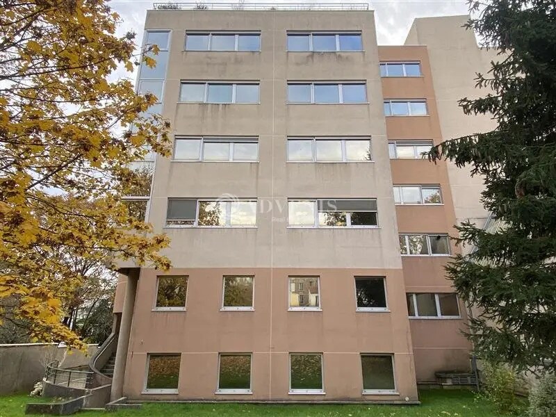 Bureau dans Cachan à louer Photo principale– Image 1 sur 13