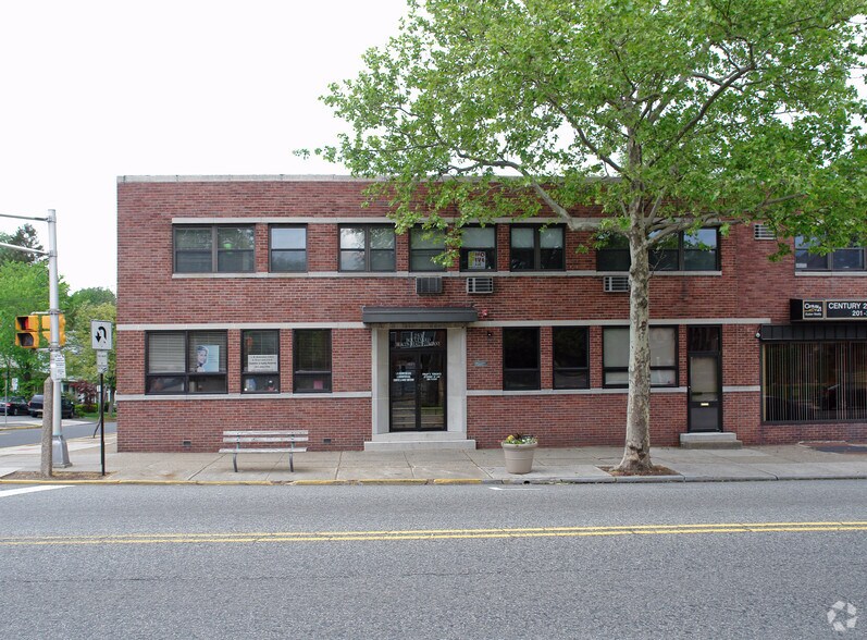 253 Boulevard, Hasbrouck Heights, NJ à louer - Photo de l’immeuble – Image 2 sur 3