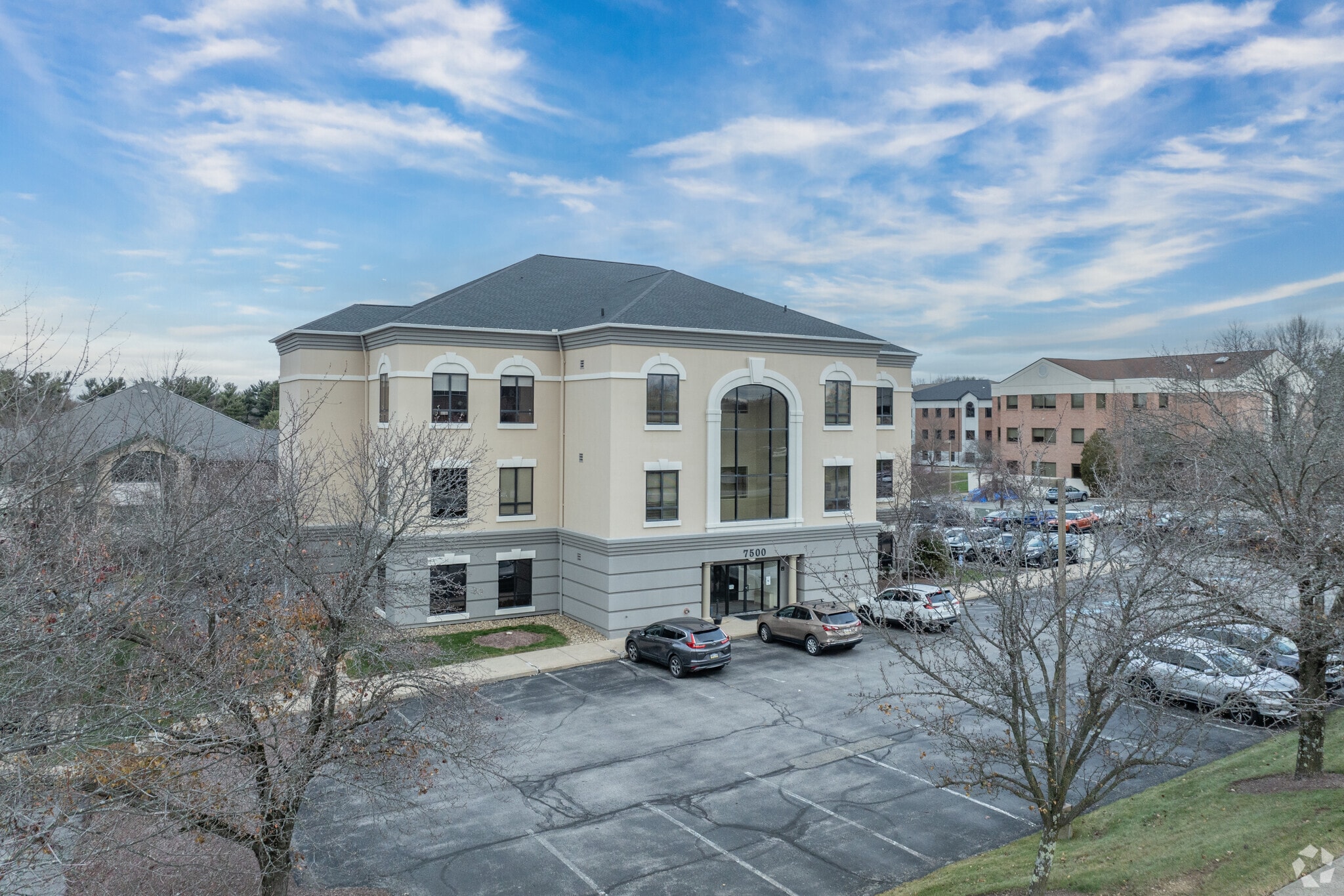 7500 Brooktree Rd, Wexford, PA à louer Photo principale– Image 1 sur 11