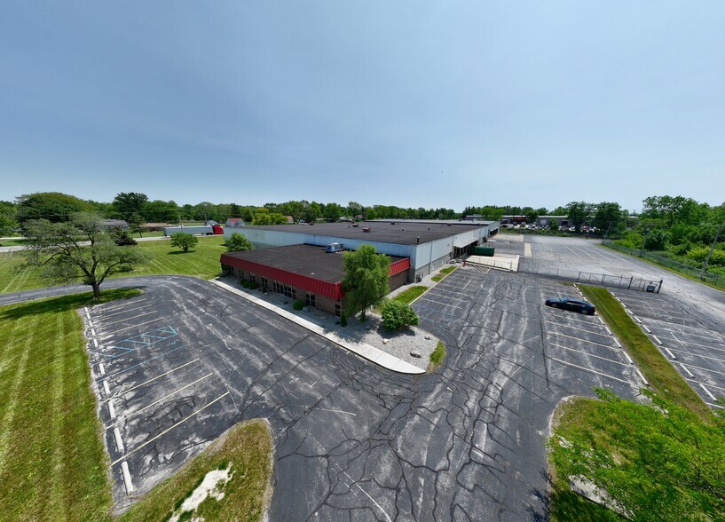 2425 American Way, Fort Wayne, IN à vendre - Photo de l’immeuble – Image 3 sur 16