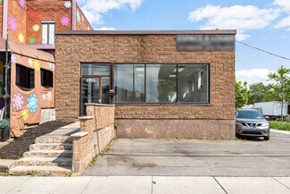 Plus de détails pour 5215-5217 Rue de la Savane, Montréal, QC - Local commercial à louer